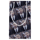 The Mobster Painting by Alfred Fox Klein Cadeauzakje (Voorkant)