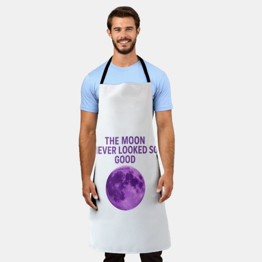 The Moon Never Looked So Good Black Text Apron Schort (Gedragen)