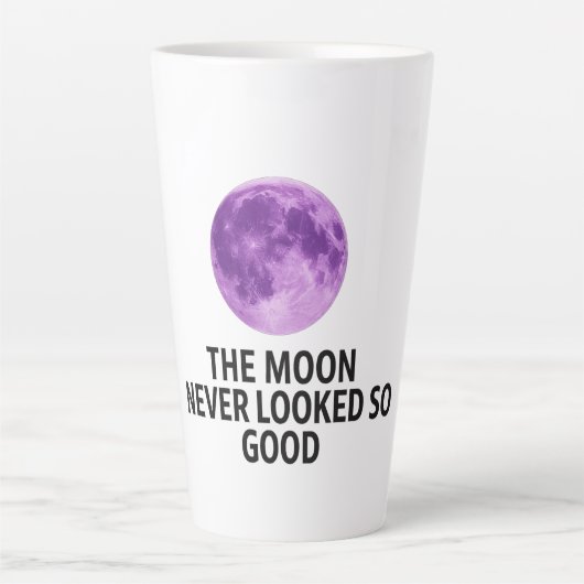 The Moon Never Looked So Good T-Shirt Latte Mok (Voorkant)