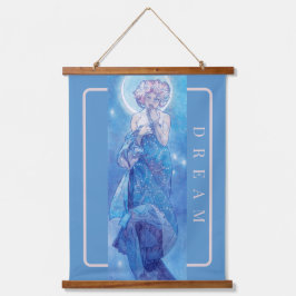 'The Moon' van Mucha, droomblauwe wandtapijt Hangend Wandkleed