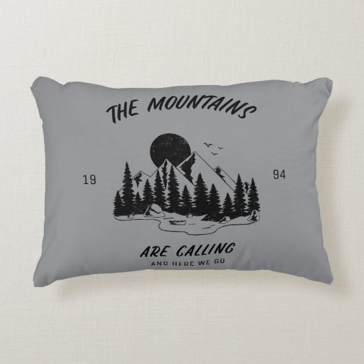 The mountains are calling and here we go  accent kussen (Voorkant)