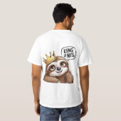 The Nap King - Een stijlvolle luiaard T-shirt (Achterkant volledig)