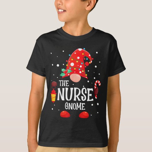 The Nurse Gnome Matching Family Christmas Gnome Pa T-shirt (Voorkant)