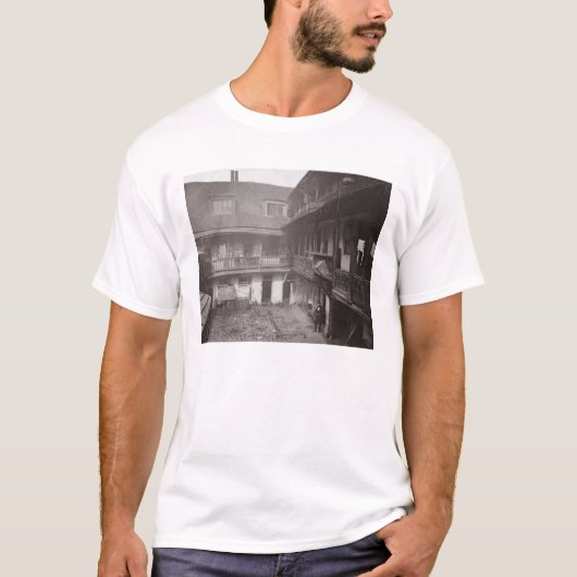 The Oxford Arms in Warwick Lane, 1875, uit 'Histo' T-shirt (Voorkant)