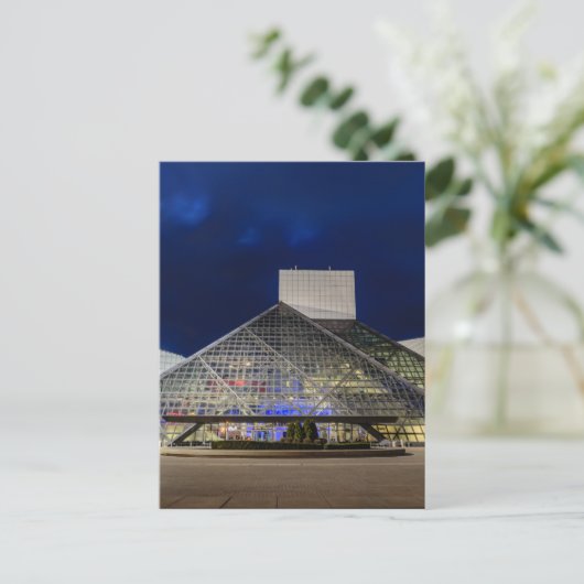The Rock and Roll Hall of Fame in Dusk Briefkaart (Staand voorkant)