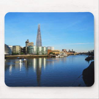 The Shard of Glass and City Hall in Londen Muismat