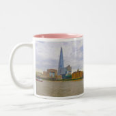 The Shard, Thames River, Londen, Engeland Tweekleurige Koffiemok (Links)