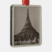 The Shwedagon Pagoda at Rangoon, Birma, c.1860 Metalen Ornament (Rechts)