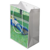 The Siesta (door Gustave Caillebotte) Medium Cadeauzakje (Achterkant Gekanteld)