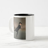 The Skating Minister Tweekleurige Koffiemok (Voorkant links)