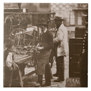 The Street Locksmith, van 'Street Life in London' Tegeltje