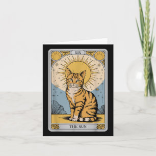The Sun Tarot Cat – Mystieke Oranje Tabby met Pos Kaart