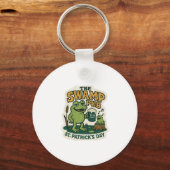 The Swamp Pub Frog St.Patrick's Day Sleutelhanger (Voorkant)