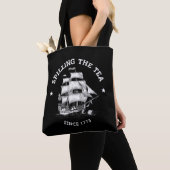 The Thee Morsen Sinds 1773 Grappige 4e Juli  Tote Bag (Dichtbij)