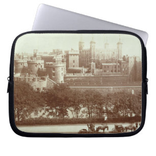 The Tower of London (foto sepia) Laptop Sleeve