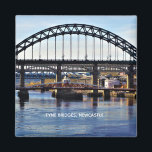 The Tyne Bridges, Newcastle upon Tyne, Engeland Magneet<br><div class="desc">De prachtige verscheidenheid aan bruggen over de rivier de Tyne.</div>