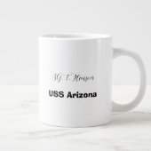 The United States Navy Retired Grote Koffiekop (Rechts)