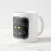 The Void Stares Back Grote Koffiekop (Voorkant rechts)