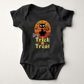 The Witch Broom Black Cat Trick or treat Adventure Romper (Voorkant)
