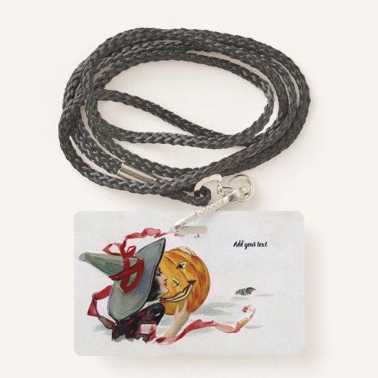 The Witch's Kiss: een Jack of Lantern op Halloween Badge (Achterkant met draagriem)