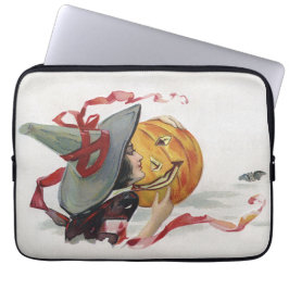 The Witch's Kiss: een Jack of Lantern op Halloween Laptop Sleeve