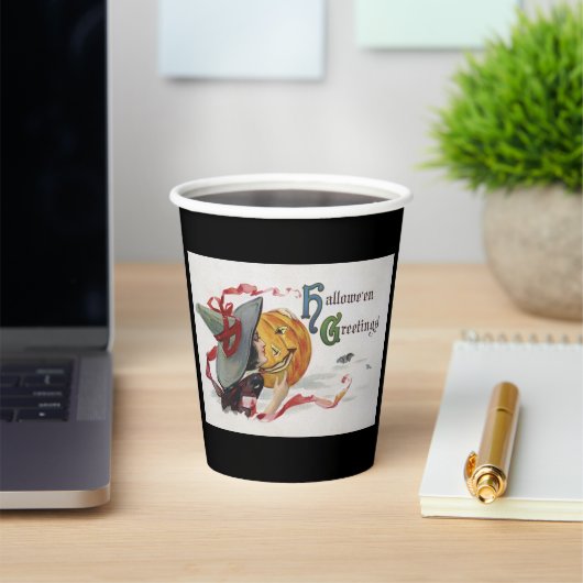 The Witch's Kiss: een Jack of Lantern op Halloween Papieren Bekers (Insitu)
