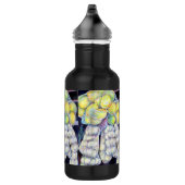 The Wonders of the Wet Markets, Singapore Waterfles (Rechts)