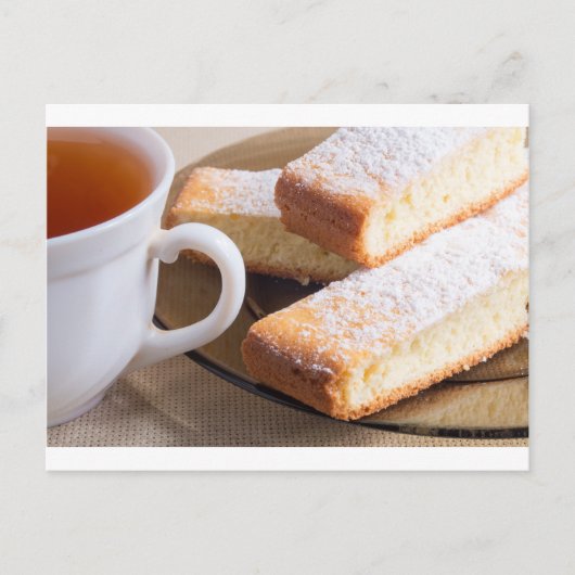 thee en een bord verse koekjes briefkaart (Voorkant)