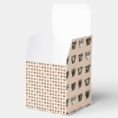 Thee & koffie kopjes op perzik bedankdoosjes (Geopend)