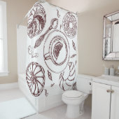 theebeker, gebak, croissant, , hand douchegordijn (In situ)