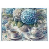 Theekan en blauwe hortensia cadeautas (Voorkant)
