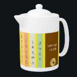 Theepot - De acht weken van de Grote Vasten<br><div class="desc">Omarm de spirituele reis van de acht weken van de Grote Vasten met deze prachtig ontworpen theepot. Versierd met levendige, kleurrijke strepen en authentiek Amhaars schrift, vertegenwoordigt elke sectie een week van de Grote Vasten, die thema's van geloof en reflectie weerspiegelt. Het ontwerp wordt aangevuld met een inspirerend bijbels vers,...</div>