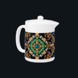 Theepot met Braziliaanse kleuren Design<br><div class="desc">Geniet van uw theetijd met elegantie en Braziliaanse trots met onze exclusieve theepot met een luxueus Braziliaans kleurenontwerp geaccentueerd met edelsteeneffecten op een donkere achtergrond! Deze theepot is meer dan alleen een functioneel stuk - het is een opvallende viering van de levendige cultuur en moderne sophisticatie van Brazilië. De iconische...</div>