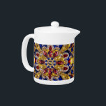 Theepot met Colombia Kleuren Design<br><div class="desc">Voeg een vleugje Colombiaanse elegantie toe aan je theetijd met onze prachtige theepot met de levendige kleuren van Colombia in een kostbaar kristallijn 3D edelsteen-effectontwerp! Deze theepot is meer dan alleen een functioneel item; het is een viering van de culturele trots van Colombia, prachtig weergegeven door het opvallende ontwerp van...</div>