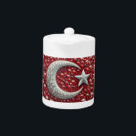 Theepot met Turkse kleuren Design<br><div class="desc">Voeg een vleugje Turkse trots toe aan je theetijd met onze theepot met de kleuren van de Türkiye-vlag, versterkt met glinsterende edelstenen hoogtepunten in een 3D-levendig ontwerp! Deze elegante theepot toont het gedurfde rood en wit van de Türkiye-vlag, met oogverblindende edelstenen accenten die de kleuren van de vlag tot leven...</div>