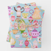 Theepotten en kopjes blauw inpakpapier vel (In situ)