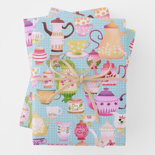 Theepotten en kopjes blauw inpakpapier vel (In situ)