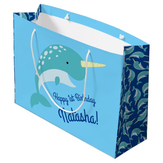 Thema Narwhals Ocean Cute 1st Birthday Groot Cadeauzakje (Achterkant Gekanteld)