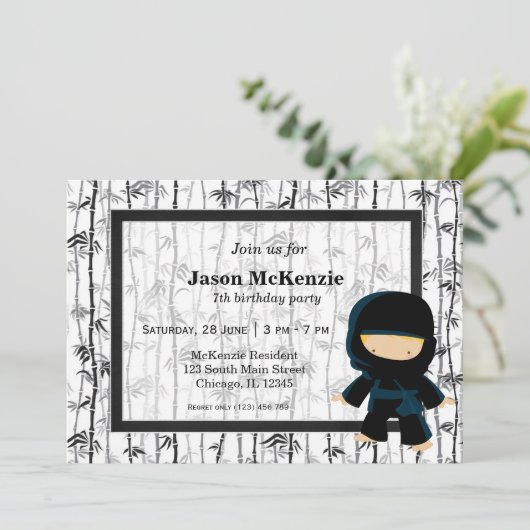 Thema voor verjaardag van Ninja Kaart (Staand voorkant)