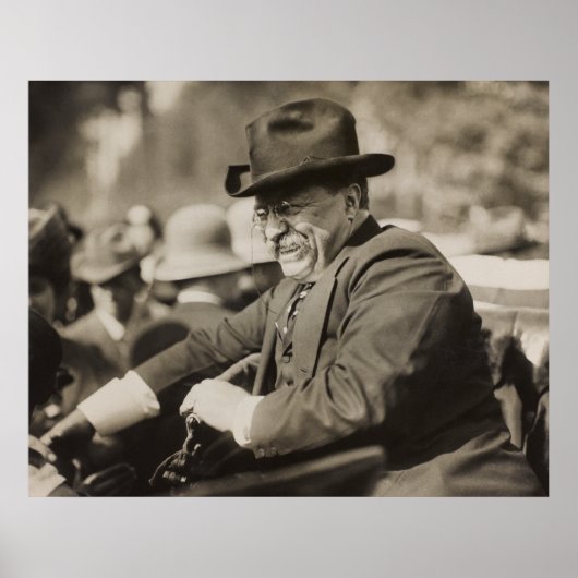Theodore Roosevelt glimlacht in auto Poster (Voorkant)