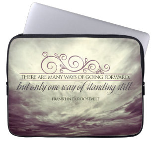 Theodore Roosevelt Inspirerend quote "Standing" Laptop Sleeve