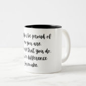 Therapistische Mok, sociale werkerscadeau, verplee Tweekleurige Koffiemok (Voorkant rechts)