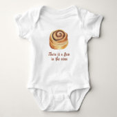 There is a Bun in the oven Baby Shower Romper (Voorkant)