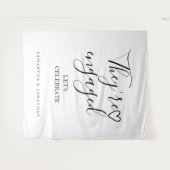 They're engages welcome sign Modern engagement Wandkleed (Voorkant (horizontaal))