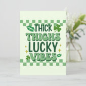 Thick Thighs Lucky Vibes St. Patrick's Day Feestdagenkaart (Staand voorkant)
