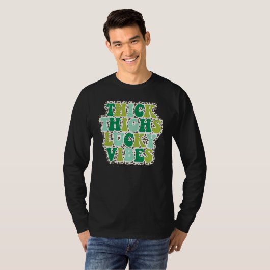 Thick Thighs Lucky Vibes St Patrick's Day leopard  T-shirt (Voorkant volledig)