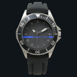 Thin Blue Line Aangepaste naam Stripe Horloge<br><div class="desc">Je maakt deel uit van de broederschap en het sternschap om te dienen en te beschermen. Eeniet van deze eer met dit aanpasbare horloge dat jouw naam blauw in de ononderbroken dunne blauwe lijn die het centrum van het horloge in werking stelt. Nota: U kunt de aanpassingsknoop raken en de...</div>