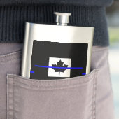 Thin Blue Line Accent on Canadian Flag Flacon (Voorbeeld)