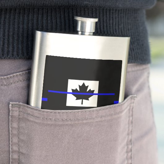 Thin Blue Line Accent on Canadian Flag Flacon (Voorbeeld)