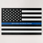 Thin Blue Line American Flag Police Monogram Legpuzzel<br><div class="desc">Deze dunne blauwe lijnpuzzel van de politie heeft een zwarte en witte dunne blauwe lijn Amerikaanse vlag Personalize by replace sample name with your own agent name. Het maakt een geweldig cadeau.</div>